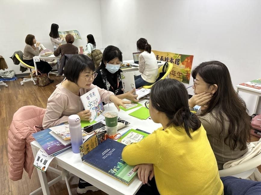 後青春繪本館｜台中-「用繪本陪伴長者」（初階、進階）培訓工作坊-2