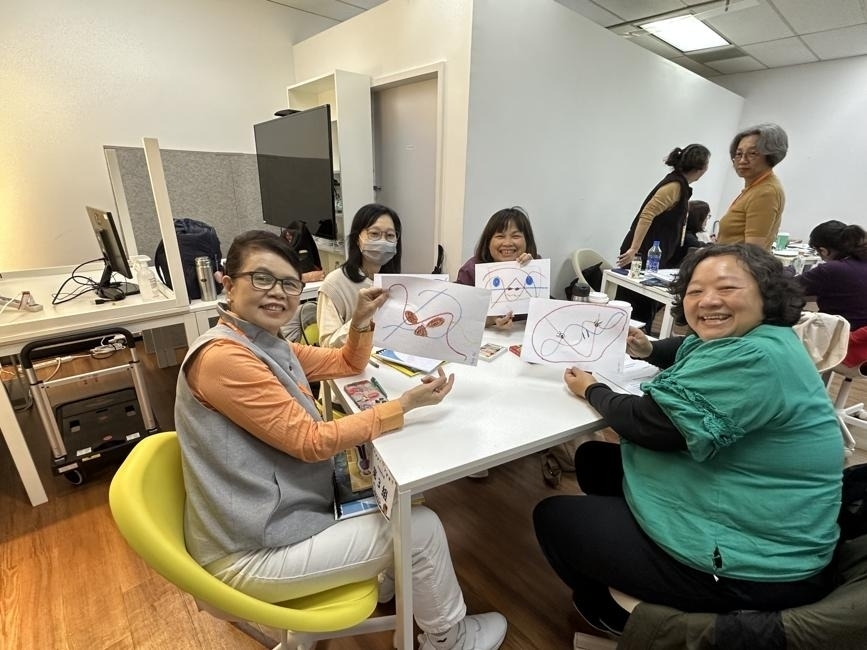 後青春繪本館｜台中-「用繪本陪伴長者」（初階、進階）培訓工作坊-1
